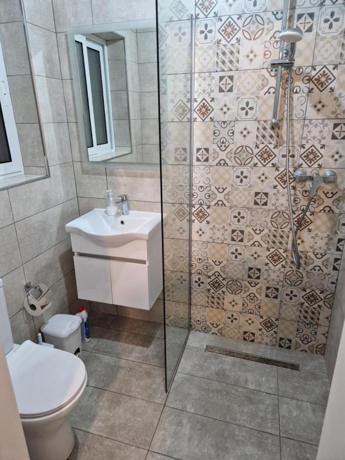 卢加Town Pent House公寓 外观 照片